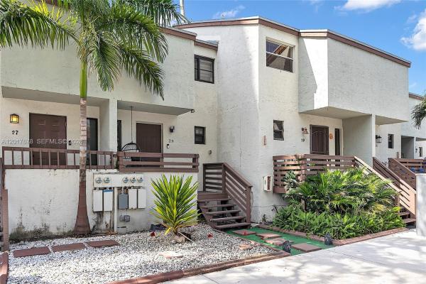 River Club Townhouse, 1901 NW South River Dr #28C, Miami, Florida 33125, image 2