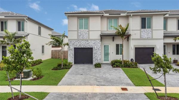 725 SE 14th Ct, Homestead, Florida 33034, image 1