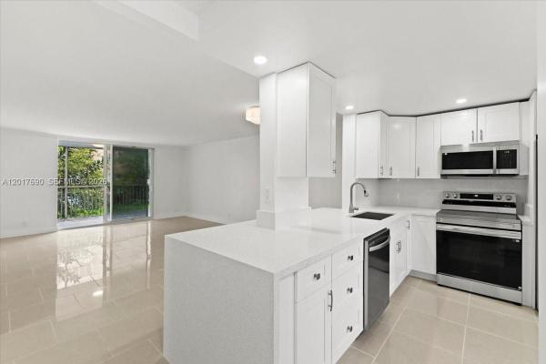 Meadowbrook Towers, 319 NE 14th Ave #201, Hallandale Beach, Florida 33009, image 1