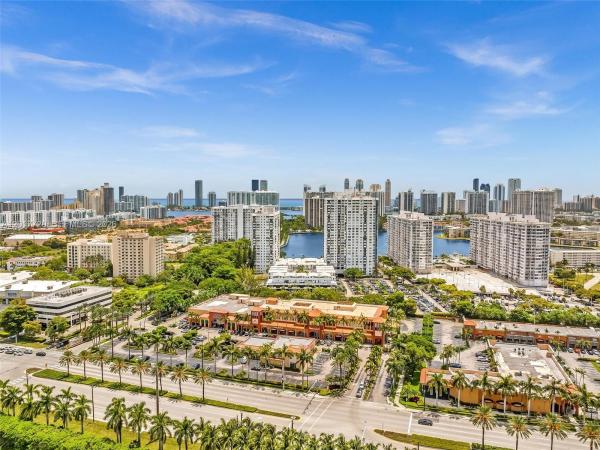 Commodore Plaza Century, 2780 NE 183rd St #302, Aventura, Florida 33160, image 2