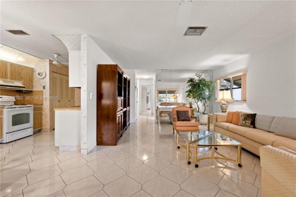 Delray Villas 3, 14576 Candy Way, Delray Beach, Florida 33484, image 2