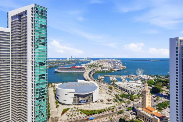 Paramount Miami Worldcenter, 851 NE 1st Ave #3711, Miami, Florida 33132, image 2