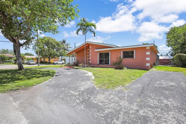 Miramar Isles, 3405 E Shore Rd, Miramar, Florida 33023, image 1