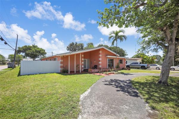 Miramar Isles, 3405 E Shore Rd, Miramar, Florida 33023, image 3