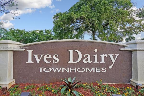 1048 NE 208th St, Unincorporated Dade County, Florida 33179, image 3