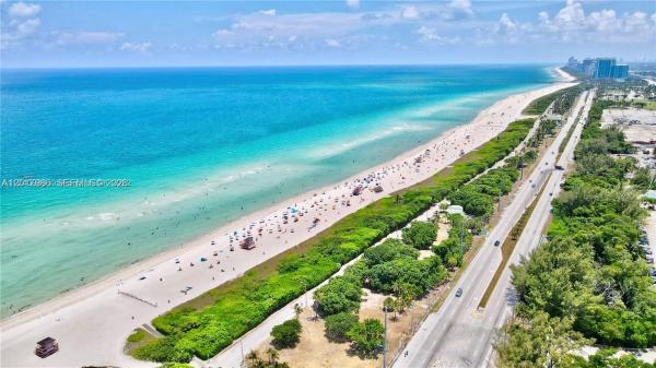 Arlen House East, 100 Bayview Dr #428, Sunny Isles Beach, Florida 33160, image 2