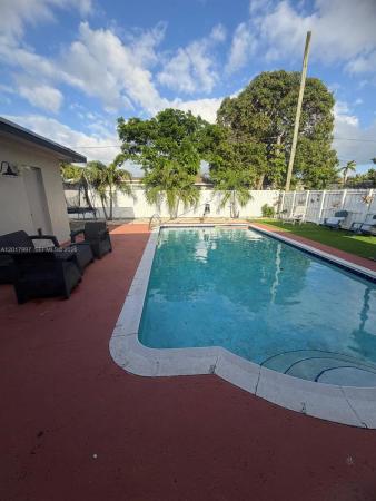 Boulevard Park, 621 SW 71st Ter, Pembroke Pines, Florida 33023, image 2
