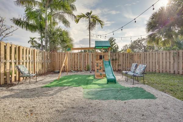 Devonshire, 1237 SW 28th St, Fort Lauderdale, Florida 33315, image 2