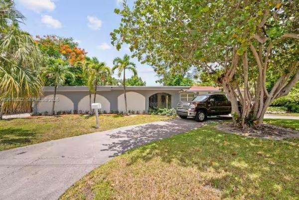 Howard Pines, 13325 SW 84th Ave, Pinecrest, Florida 33156, image 2