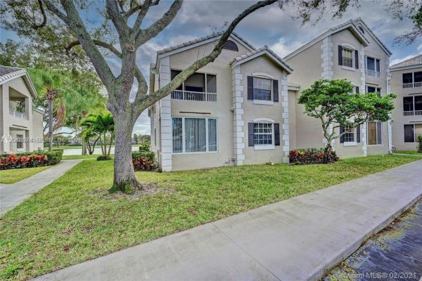 LakeView Club, 2850 N Oakland Forest Dr #202, Oakland Park, Florida 33309, image 1