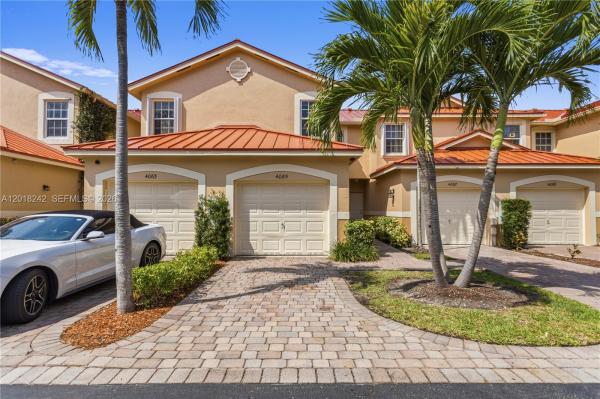 San Briana At Crystal Lake, 4065 Crystal Lake Dr, Deerfield Beach, Florida 33064, image 2