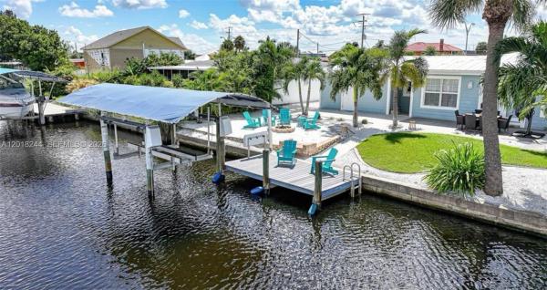 21812 Edgewater Dr, Port Charlotte, Florida 33952, image 1
