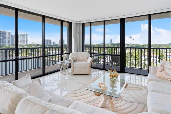 Avant Garde, 2017 S Ocean Dr #910, Hallandale Beach, Florida 33009, image 1