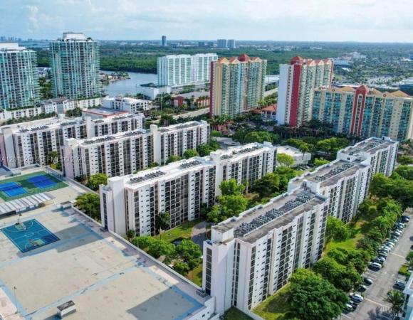 Plaza Of The Americas, 16909 N Bay Rd #601, Sunny Isles Beach, Florida 33160, image 2