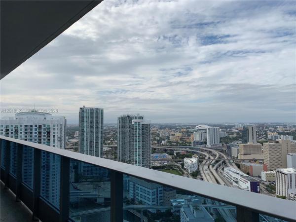 Epic Hotel & Residences, 200 Biscayne Boulevard Way #4212, Miami, Florida 33131, image 1