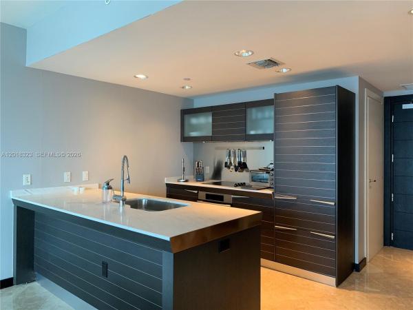 Epic Hotel & Residences, 200 Biscayne Boulevard Way #4212, Miami, Florida 33131, image 2