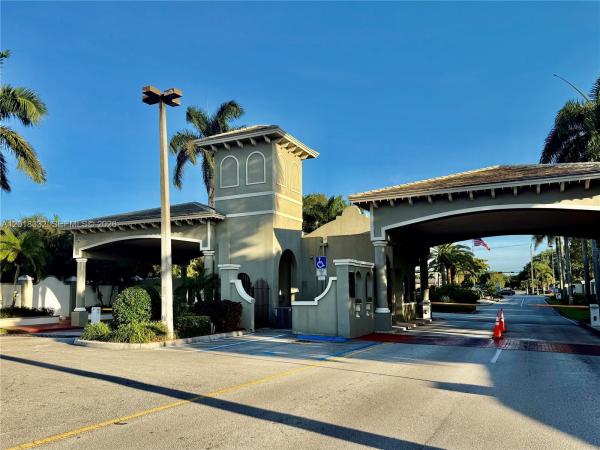 Lucaya Village, 2301 Lucaya Ln #O1, Coconut Creek, Florida 33066, image 1