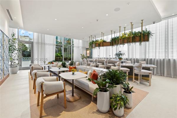 77 SE 5th #2404, Miami, Florida 33131, image 3