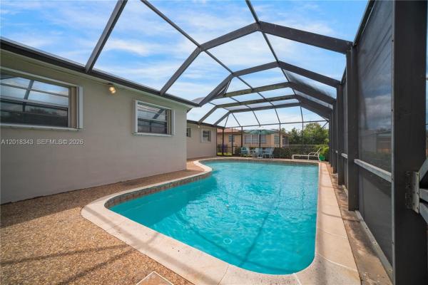 Boulevard Heights, 810 NW 78th Ave, Pembroke Pines, Florida 33024, image 1