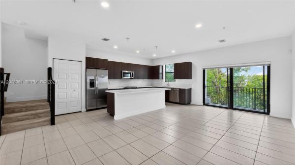 10467 NW 82nd St #10, Doral, Florida 33178, image 1