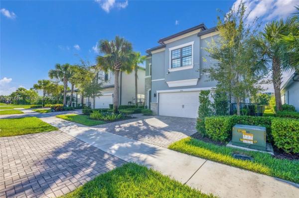 Oak Tree, 2454 Primrose Pl, Oakland Park, Florida 33309, image 1