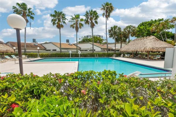 Harbourwood Villas, 2731 S Parkview Dr, Hallandale Beach, Florida 33009, image 1