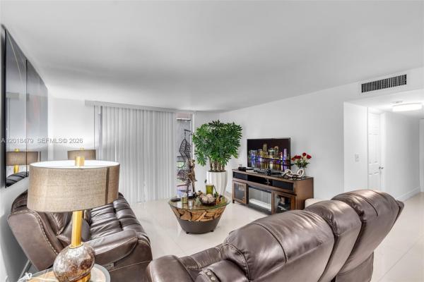 8511 NW 8th St #309, Unincorporated Dade County, Florida 33126, image 1