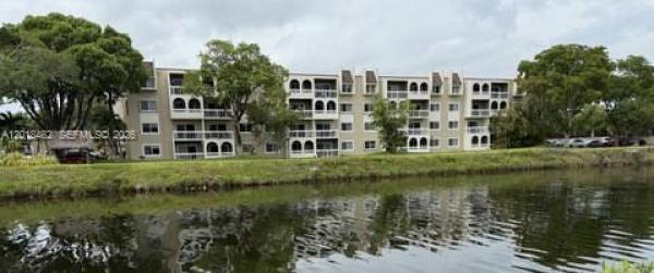 7815 Camino Real #I-417, Unincorporated Dade County, Florida 33143, image 1