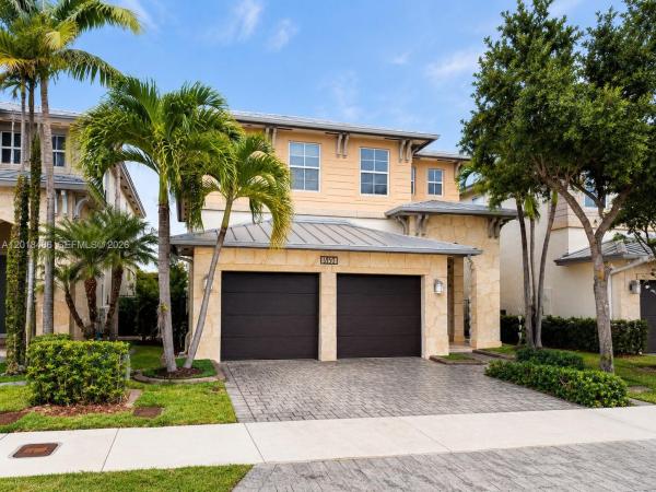 Vintage Estates, 6950 NW 106th Ave, Doral, Florida 33178, image 2