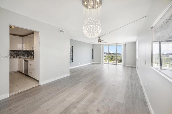 Gateway House South, 16710 NE 9th Ave #410, North Miami Beach, Florida 33162, image 1