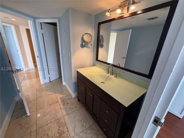 Brickell Bay Club, 2333 Brickell Ave #602, Miami, Florida 33129, image 1