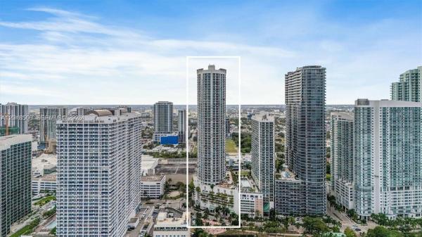 Opera Tower, 1750 N Bayshore Dr #3605, Miami, Florida 33132, image 1