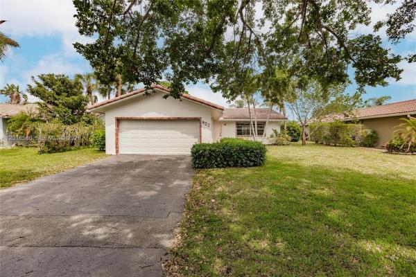 Ramblewood South, 827 NW 87th Ave, Coral Springs, Florida 33071, image 1