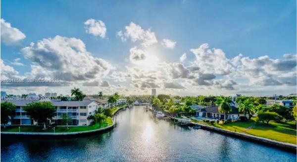 Isle Of Paradise, 440 Paradise Isle Blvd #402, Hallandale Beach, Florida 33009, image 1