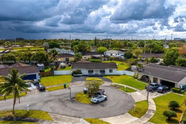 16713 SW 107th Pl, Unincorporated Dade County, Florida 33157, image 3