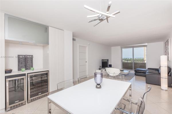 Oceanside Plaza, 5555 Collins Ave #9U, Miami Beach, Florida 33140, image 1