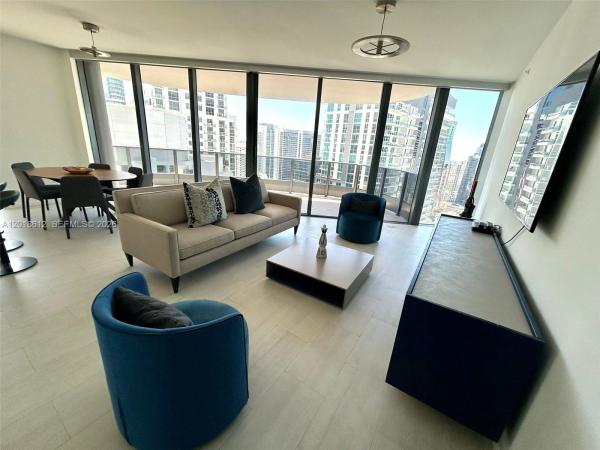 Brickell Flatiron, 1000 Brickell Plz #4001, Miami, Florida 33131, image 1