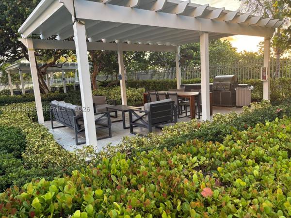 Commodore Club South, 199 Ocean Lane Dr #113, Key Biscayne, Florida 33149, image 1