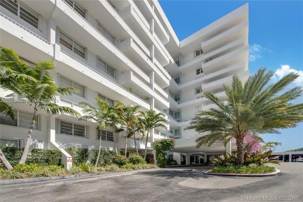Commodore Club South, 199 Ocean Lane Dr #113, Key Biscayne, Florida 33149, image 1