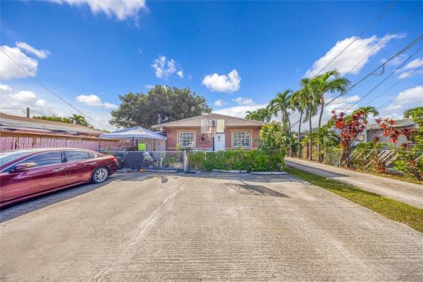 3126 NW 28th St, Unincorporated Dade County, Florida 33142, image 2