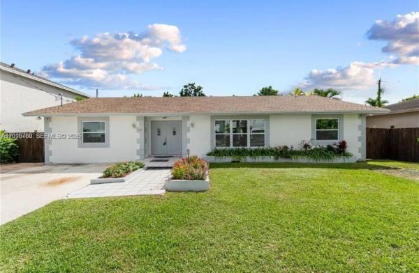 Antigua At Oasis, 3457 NE 2nd St, Homestead, Florida 33033, image 1