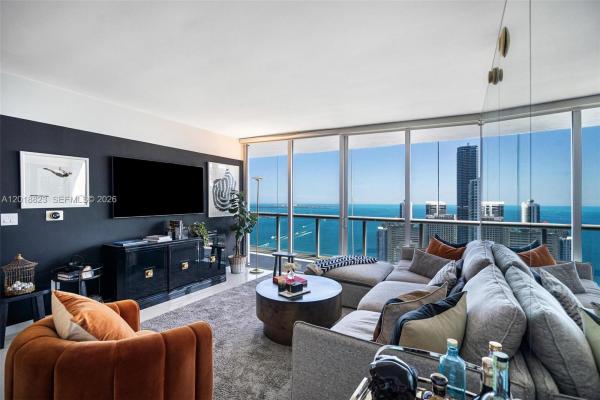 Icon Brickell Tower 2, 495 Brickell Ave #4911, Miami, Florida 33131, image 2