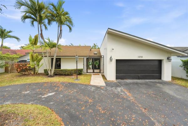 12715 SW 96th Ter, Unincorporated Dade County, Florida 33186, image 1