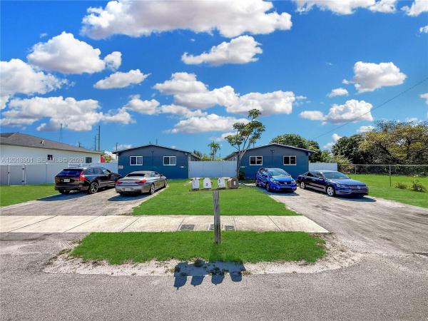 East Lakeside, 2620 NW 18th Ter #1-4, Oakland Park, Florida 33311, image 1