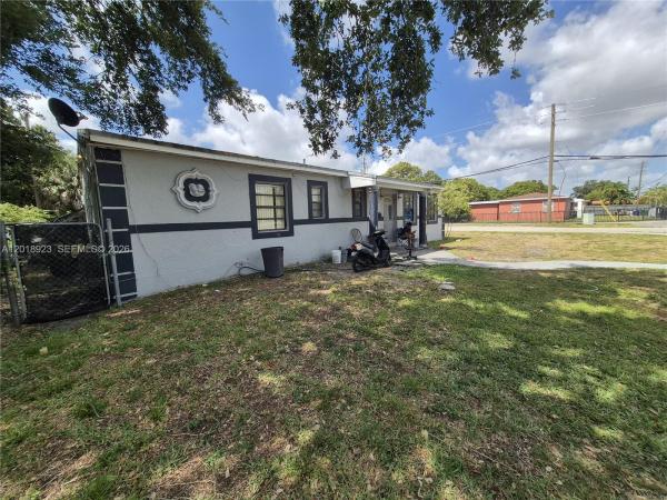 Norwood, 290 NW 191st St, Miami Gardens, Florida 33169, image 1