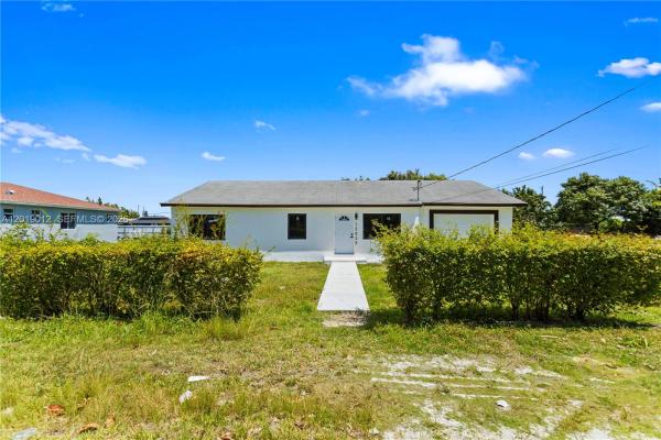 12035 SW 214th Ter, Unincorporated Dade County, Florida 33177, image 1