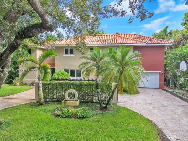 Coral Gables Country Club, 1543 Dorado Ave, Coral Gables, Florida 33146, image 1