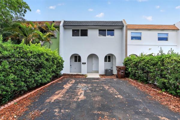 Palm Springs Villas, 7090 W 2nd Ct, Hialeah, Florida 33014, image 1