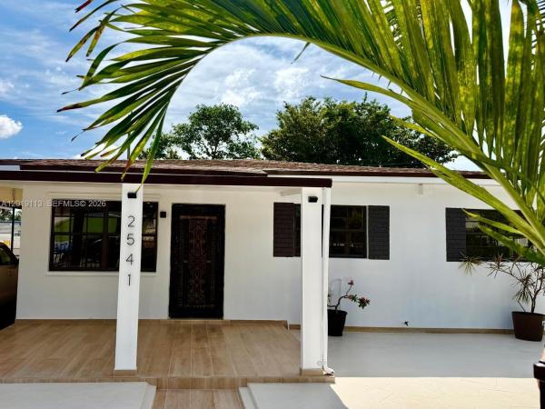 Hialeah Homesites, 2541 W 10th Ave, Hialeah, Florida 33010, image 1