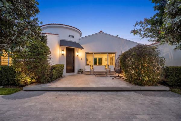 Mid Golf, 3748 Prairie Ave, Miami Beach, Florida 33140, image 1